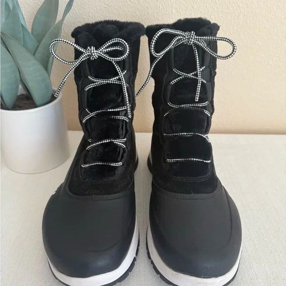 Ryka All Access Black Leather/Textile Winter Boots with White Soles - Picture 2 of 11